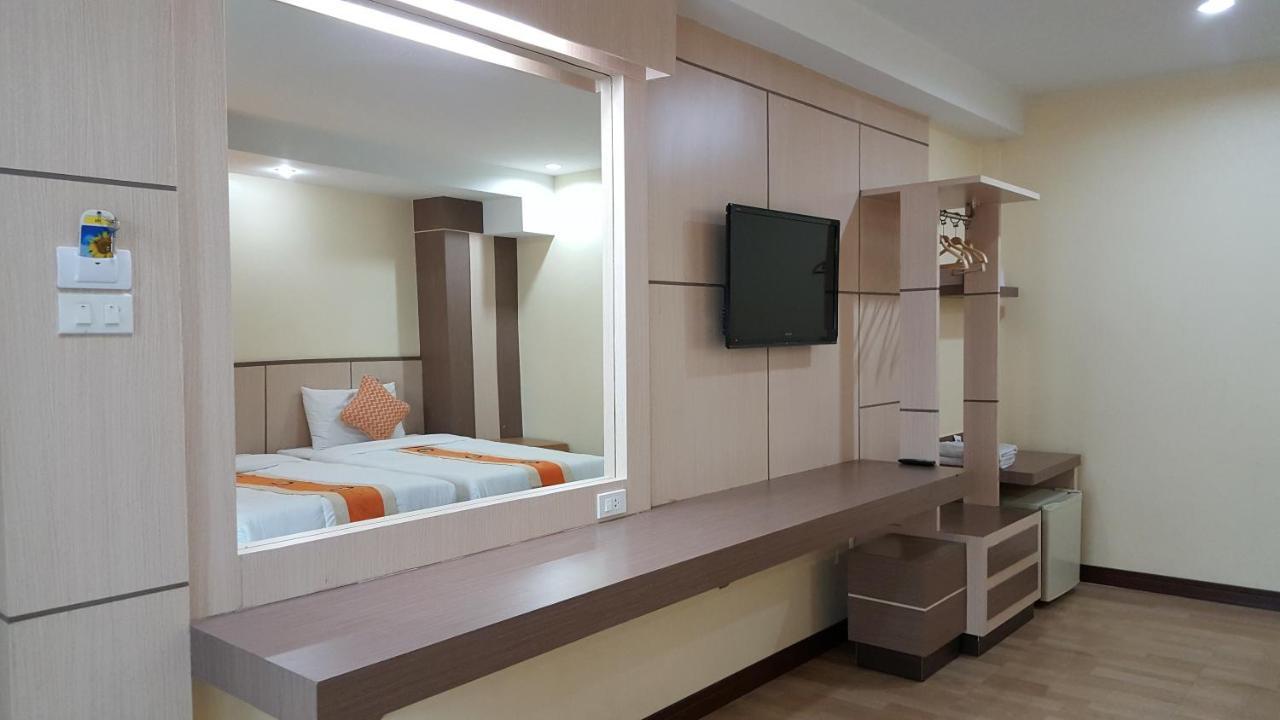 Kaen Nakorn Hotel Хон Каен Экстерьер фото